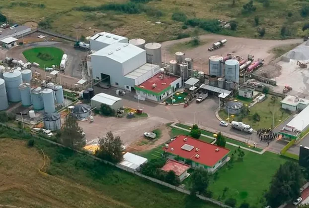 La Secretaría de Marina (Marina) y la Fiscalía General de la República (FGR) aseguraron aproximadamente 800 mil litros de hidrocarburo durante un cateo realizado en un inmueble de Huejotzingo, Puebla