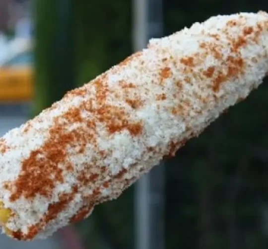 Los comerciantes únicamente podrán vender elotes en vaso y al terminar la ceremonia podrán reiniciar con la venta.