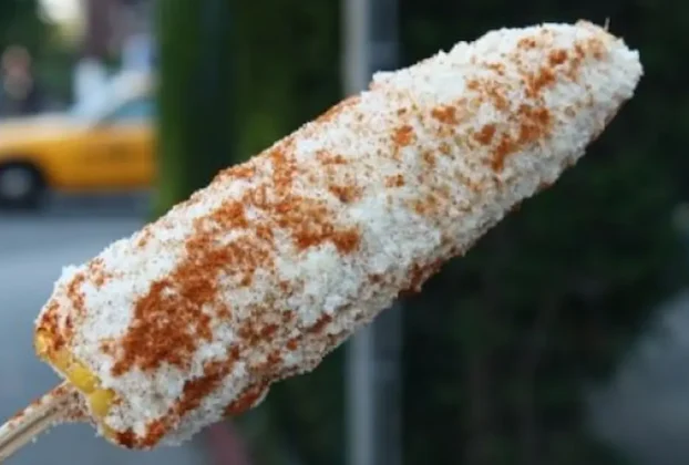 Los comerciantes únicamente podrán vender elotes en vaso y al terminar la ceremonia podrán reiniciar con la venta.