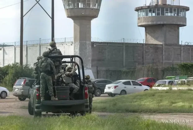Exterior del Centro Penitenciario de El Castillo, en Mazatlán, Sinaloa