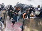 La protesta sucede también en plena polémica por las denuncias recíprocas de violencia entre policías y menores