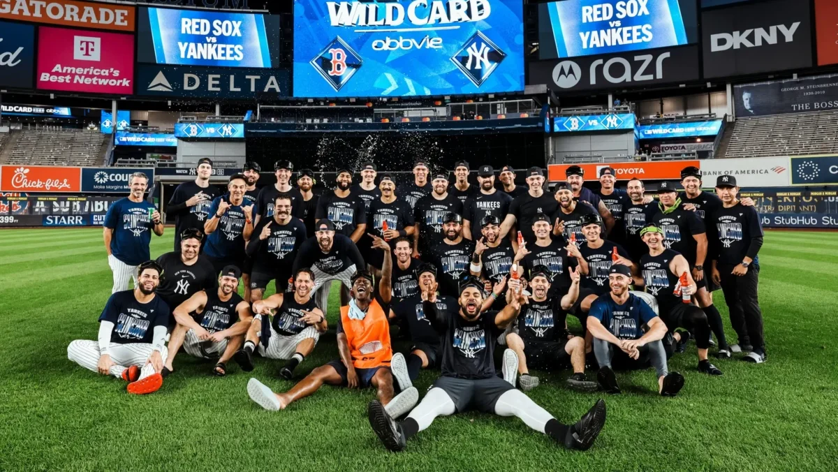 Yankees celebran pase a la serie divisional