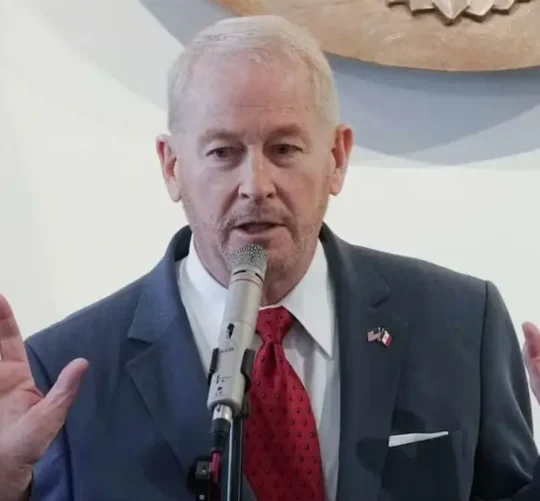 El embajador de Estados Unidos en México, Ronald Johnson