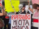 Personal del Instituto Mexicano del Seguro Social (IMSS) se manifestó en el Hospital General Regional Número 6 y la Clínica 77