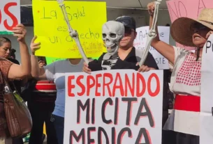Personal del Instituto Mexicano del Seguro Social (IMSS) se manifestó en el Hospital General Regional Número 6 y la Clínica 77
