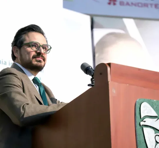 Zoé Robledo, titular del IMSS