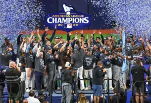 Los Rays de Tampa Bay, con el mexicano Jonathan Aranda, avanzaron a la tercera Serie Mundial de su historia al imponerse 7-3 a los Guardianes de Cleveland