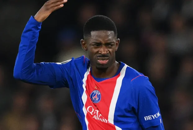 Ousmane Dembélé pide su cambio luego de lesionarse durante el PSG vs Barcelona