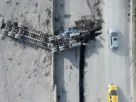 Aunque se desconocen las causas del percance, la pesada unidad invadió el carril contrario con sentido hacia la Ciudad de México, informó Protección Civil estatal.