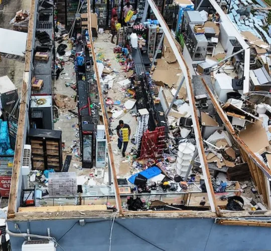 Daños causados por la tormenta Isaias en Florida