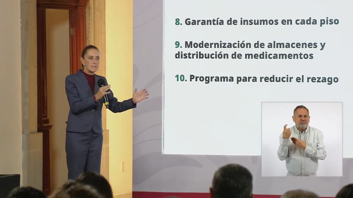 La Presidenta Claudia Sheinbaum durante su conferencia matutina desde Salón Guillermo Prieto en Palacio Nacional.