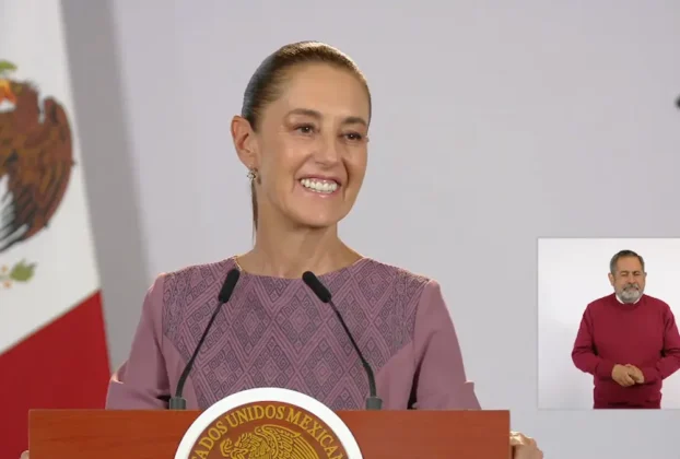 La Presidenta Claudia Sheinbaum durante su conferencia matutina desde Salón Guillermo Prieto en Palacio Nacional.