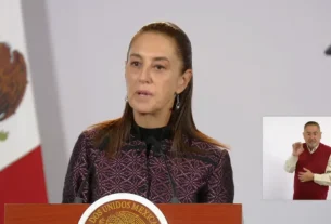 La Presidenta Claudia Sheinbaum durante su conferencia matutina desde Salón Guillermo Prieto en Palacio Nacional.
