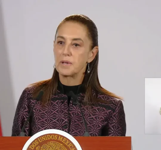 La Presidenta Claudia Sheinbaum durante su conferencia matutina desde Salón Guillermo Prieto en Palacio Nacional.