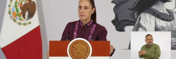 La Presidenta Claudia Sheinbaum durante su conferencia matutina desde Salón Guillermo Prieto en Palacio Nacional.