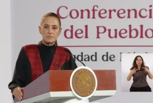 La Presidenta Claudia Sheinbaum durante su conferencia matutina desde Salón Guillermo Prieto en Palacio Nacional.