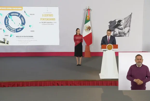 La Presidenta Claudia Sheinbaum durante su conferencia matutina desde Salón Guillermo Prieto en Palacio Nacional.