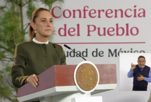 La Presidenta Claudia Sheinbaum durante su conferencia matutina desde Salón Guillermo Prieto en Palacio Nacional.