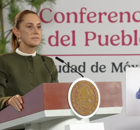 La Presidenta Claudia Sheinbaum durante su conferencia matutina desde Salón Guillermo Prieto en Palacio Nacional.