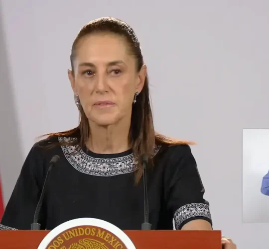 La Presidenta Claudia Sheinbaum durante su conferencia matutina desde Salón Guillermo Prieto en Palacio Nacional.