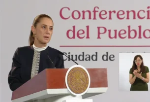 La Presidenta Claudia Sheinbaum durante su conferencia matutina desde Salón Guillermo Prieto en Palacio Nacional.