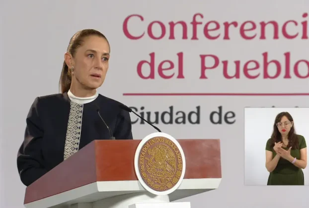 La Presidenta Claudia Sheinbaum durante su conferencia matutina desde Salón Guillermo Prieto en Palacio Nacional.