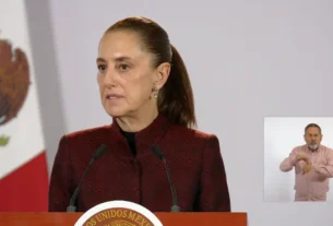 La Presidenta Claudia Sheinbaum durante su conferencia matutina desde Salón Guillermo Prieto en Palacio Nacional.