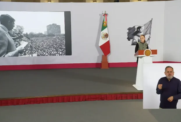 La Presidenta Claudia Sheinbaum durante su conferencia matutina desde Salón Guillermo Prieto en Palacio Nacional.