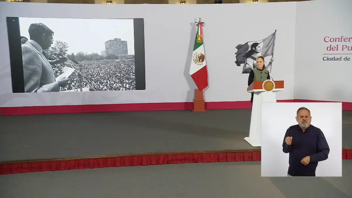 La Presidenta Claudia Sheinbaum durante su conferencia matutina desde Salón Guillermo Prieto en Palacio Nacional.