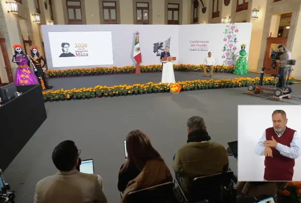 La Presidenta Claudia Sheinbaum durante su conferencia matutina desde Salón Guillermo Prieto en Palacio Nacional.