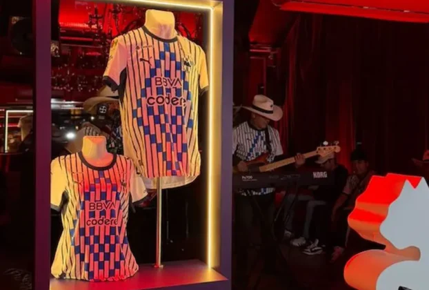 Los Rayados de Monterrey se inspiraron en el acordeón, uno de los elementos más icónicos de la cultura y la música de Nuevo León, para diseñar su jersey alternativo del Apertura 2026.