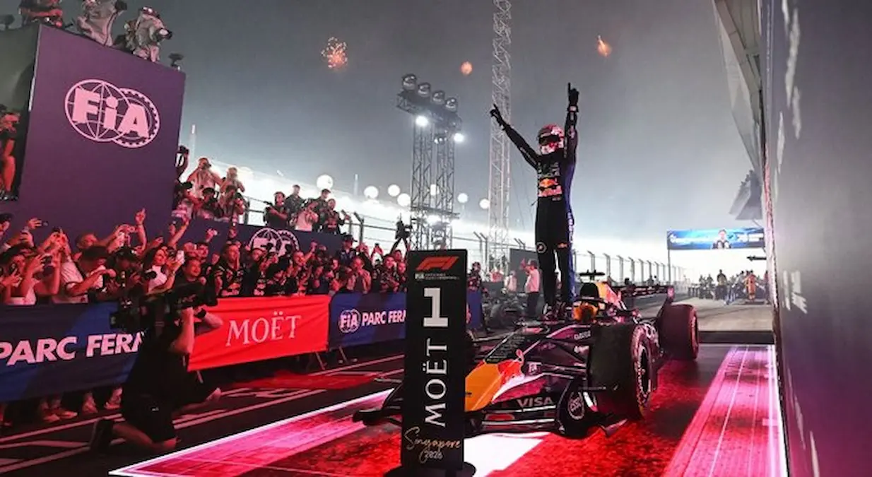 Verstappen conquistó el GP de Singapur
