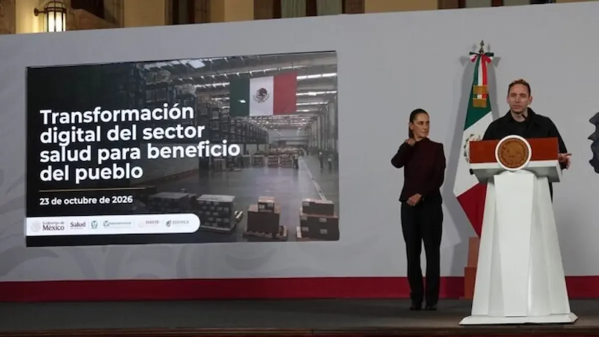 La presidenta Claudia Sheunbaum y Eduardo Clark, subsecretario de Integración y Desarrollo del Sector Salud